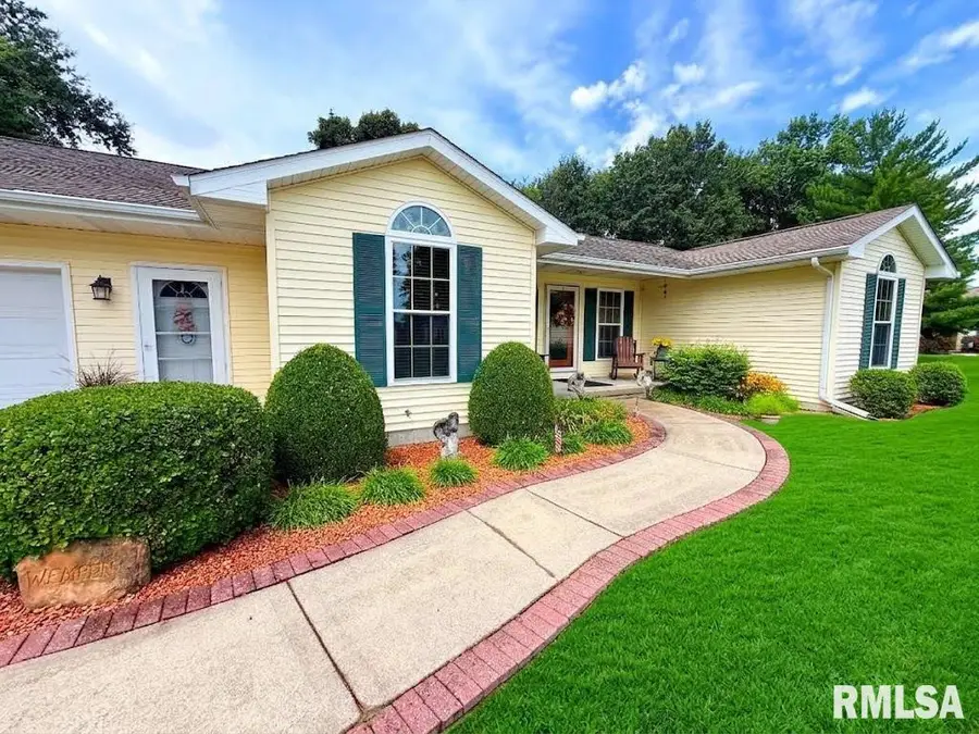 7 Carol Court, Taylorville, IL 62568 - #3