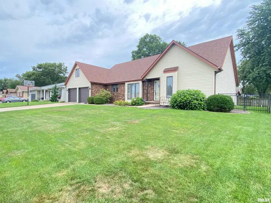 106 White Pine Drive, Springfield, IL 62707 - #2