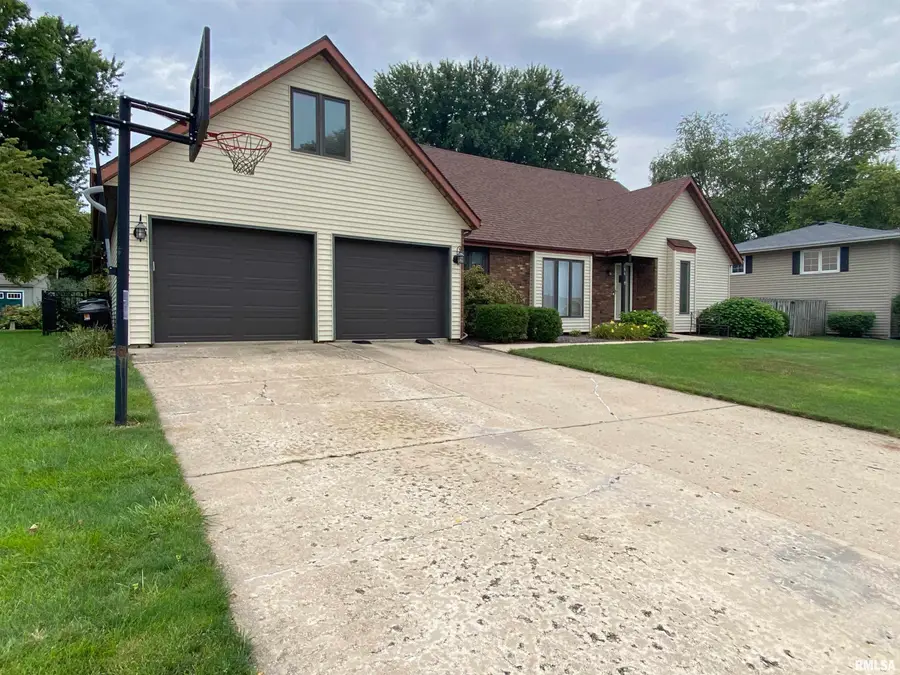 106 White Pine Drive, Springfield, IL 62707 - #3