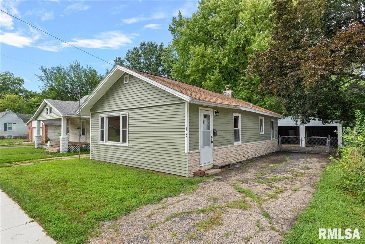 209 Yates Avenue, Springfield, IL 62702 - #1