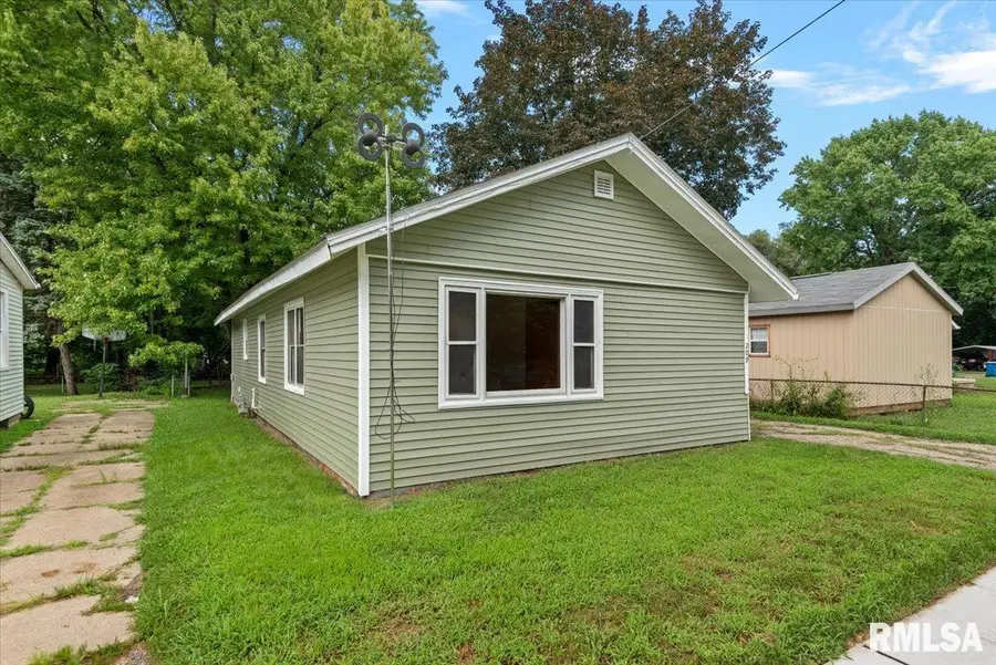 209 Yates Avenue, Springfield, IL 62702 - #3