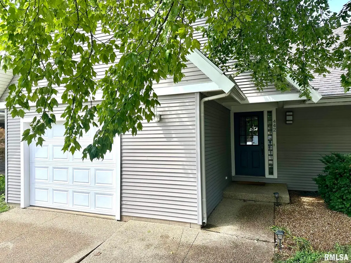 442 E Court Street, Jacksonville, IL 62650 - #1