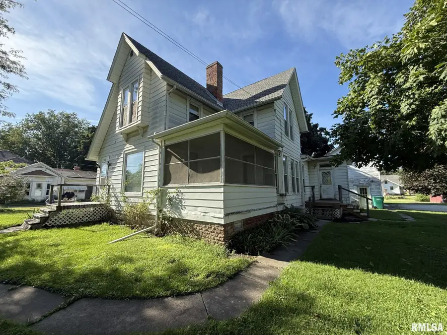 135 W Broadway Street, Roseville, IL 61473 - #3