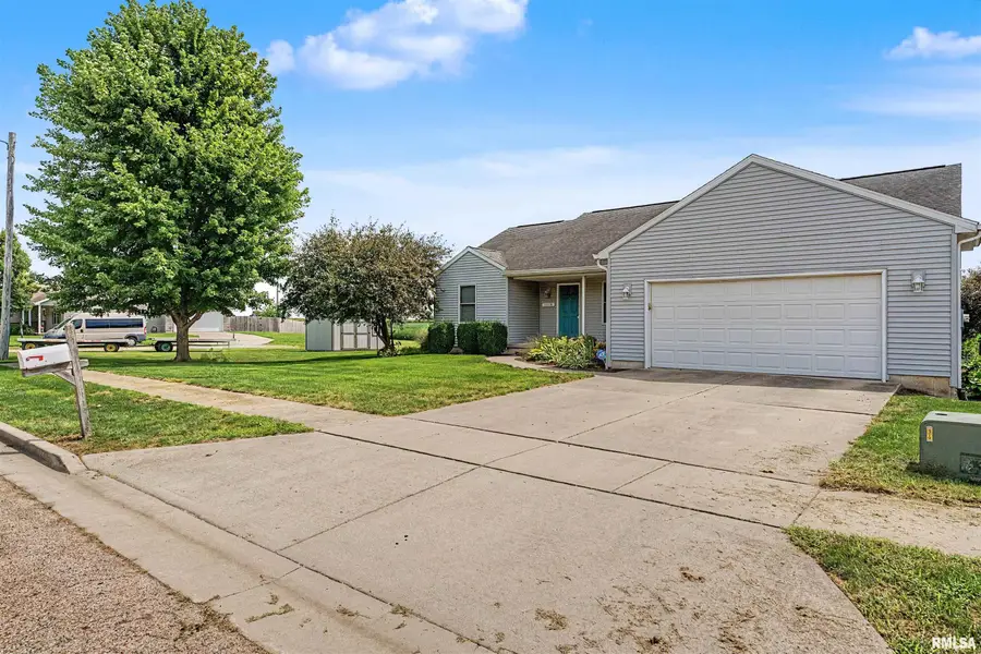 1112 N Sherman Street, Lincoln, IL 62656 - #2