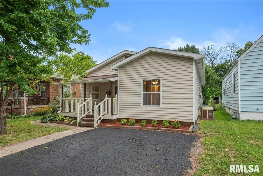 2004 S Pasfield Street, Springfield, IL 62704 - #2