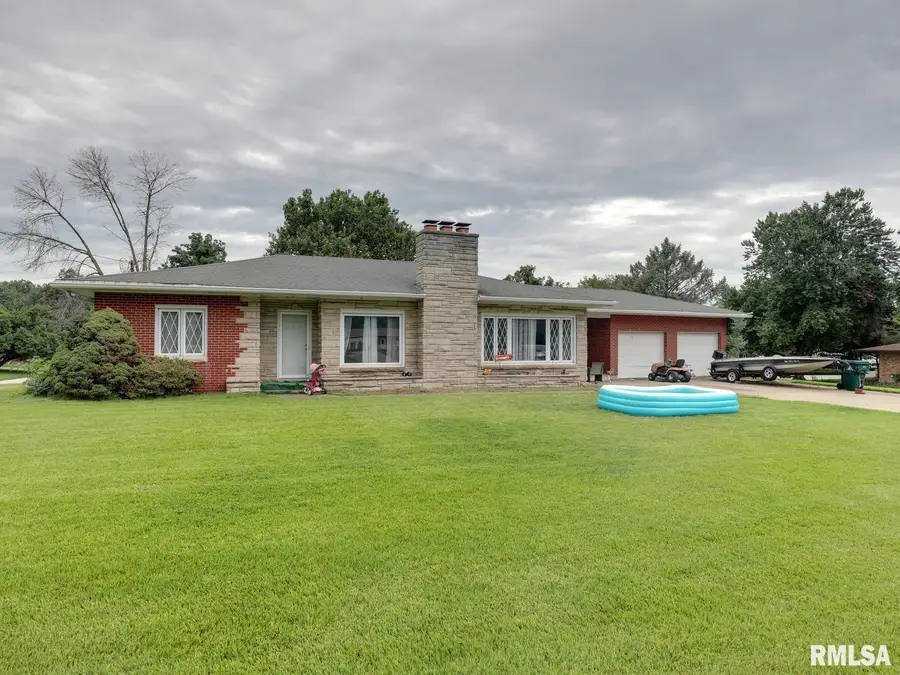 1921 Hilltop Drive, Quincy, IL 62305 - #2