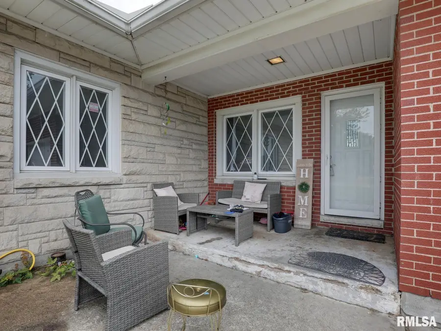 1921 Hilltop Drive, Quincy, IL 62305 - #3