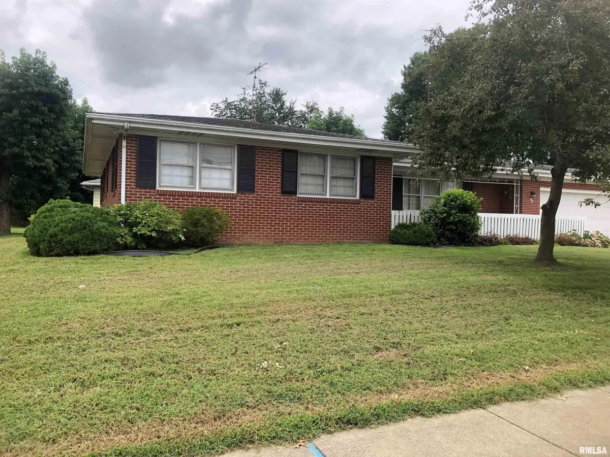 5 Adloff Lane, Springfield, IL 62704 - #1