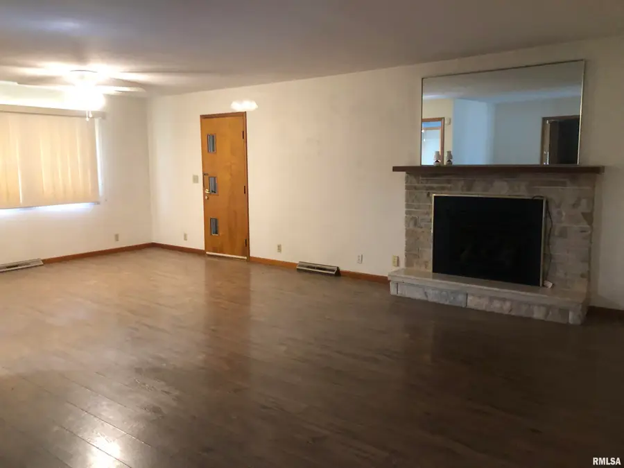 5 Adloff Lane, Springfield, IL 62704 - #2