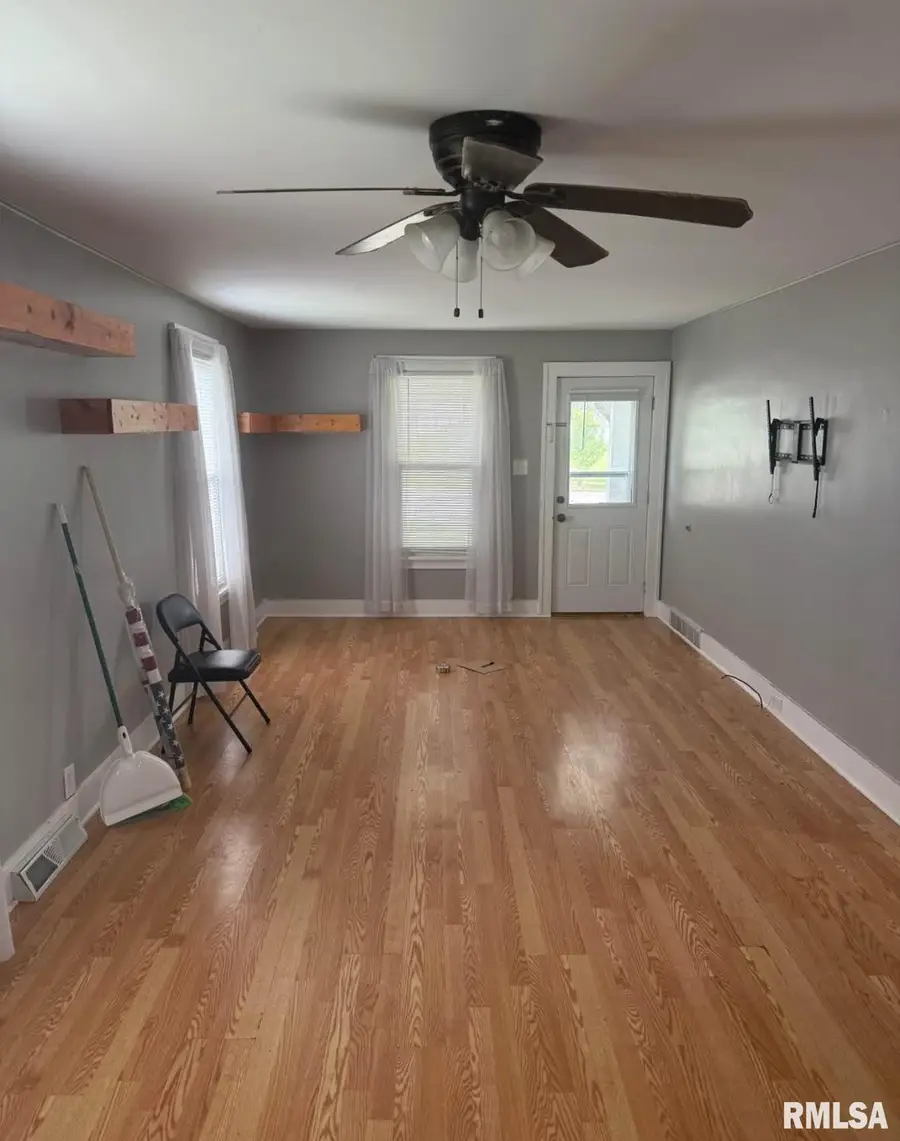 927 S 22nd Street, Quincy, IL 62301 - #2