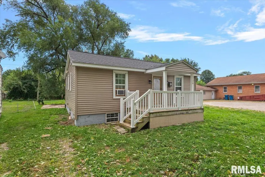 1124 N Daniel Avenue, Springfield, IL 62702 - #2