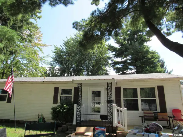 9 Harmony Drive, Jacksonville, IL 62650