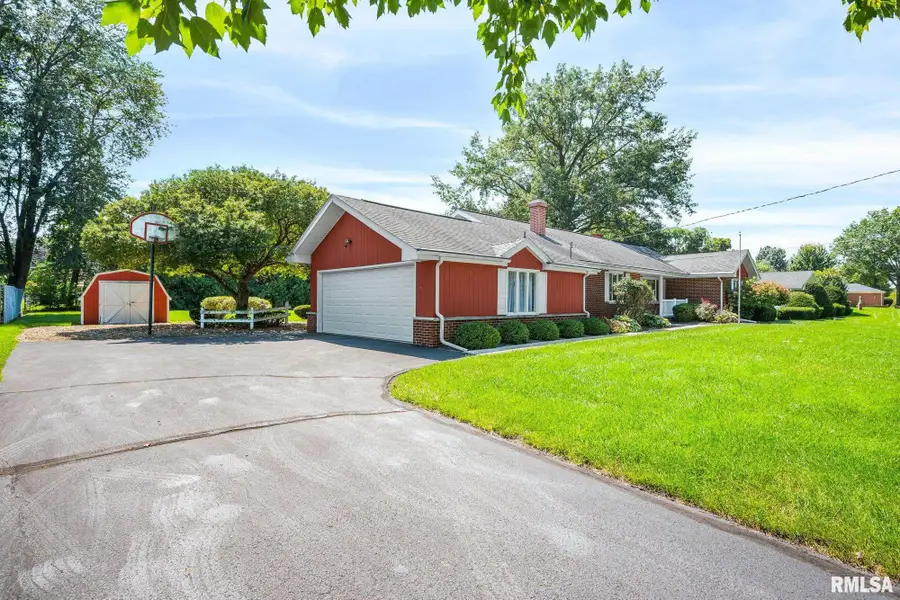 556 Knollcrest Drive, Galesburg, IL 61401 - #2
