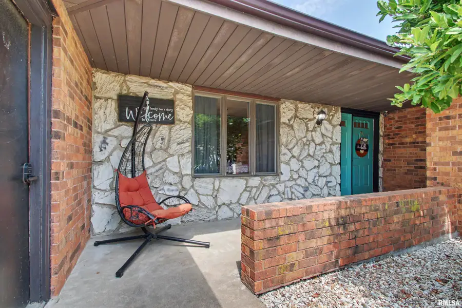 2001 S Sheridan Drive, Quincy, IL 62305 - #2