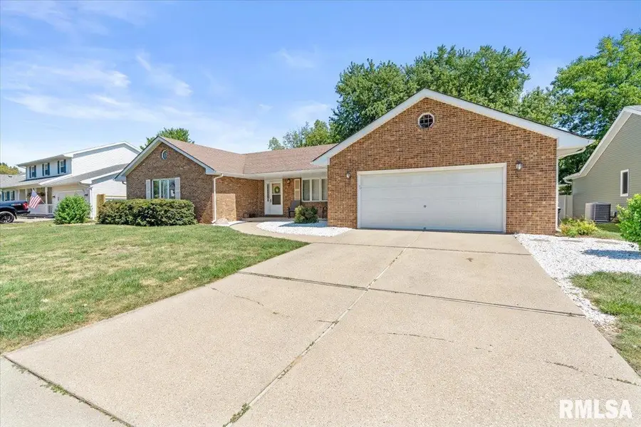 1808 Hunter Ridge Drive, Springfield, IL 62704 - #3