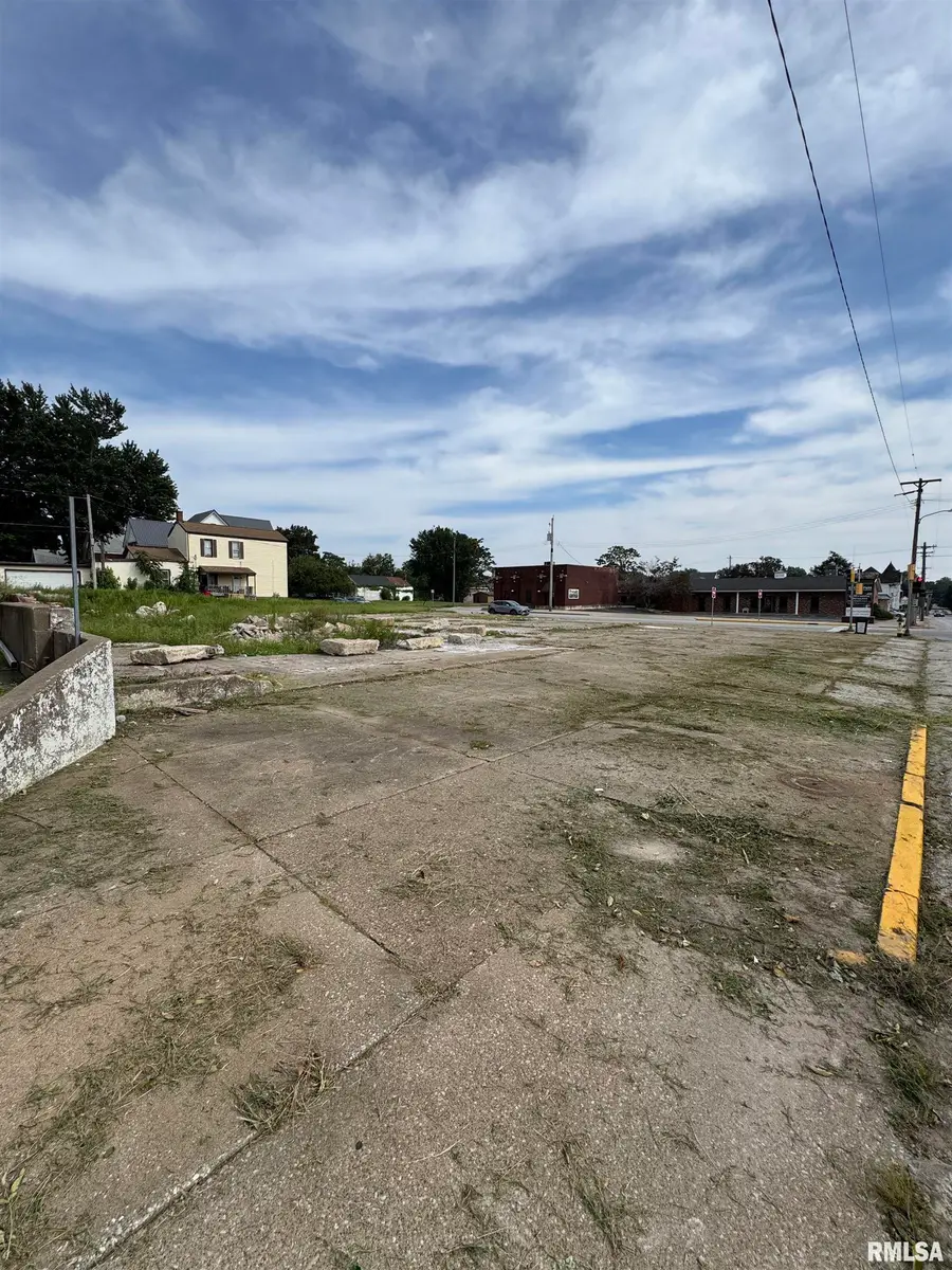 200-208 N 12th Street, Quincy, IL 62301 - #3
