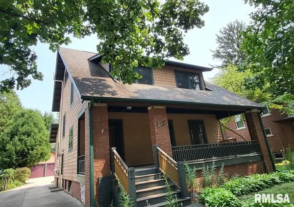 1055 N Prairie Street, Galesburg, IL 61401