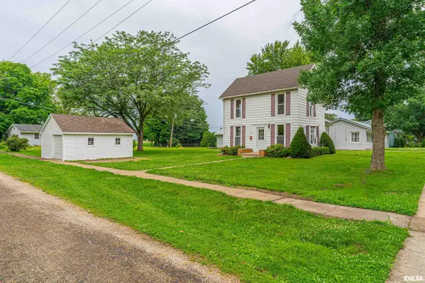 120 E Mccormick Avenue, Emden, IL 62635