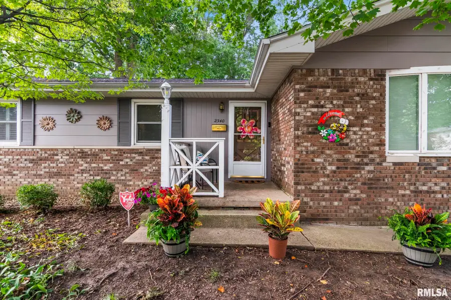 2340 Grinnell Drive, Springfield, IL 62704 - #2