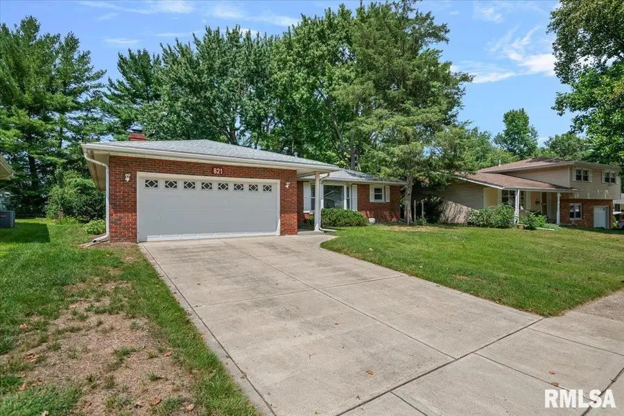 821 Roanoke Drive, Springfield, IL 62702 - #3