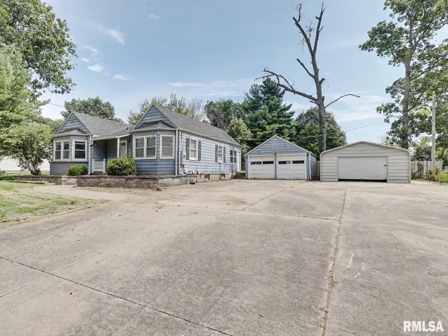 436 E Hickory Grove, Quincy, IL 62305 - #2