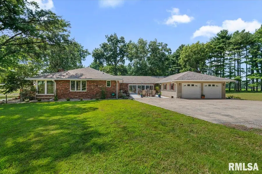1747 Old Airport Road, Jacksonville, IL 62650 - #3