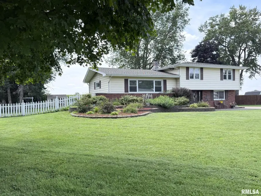 374 Kenwick Drive, Galesburg, IL 61401 - #2