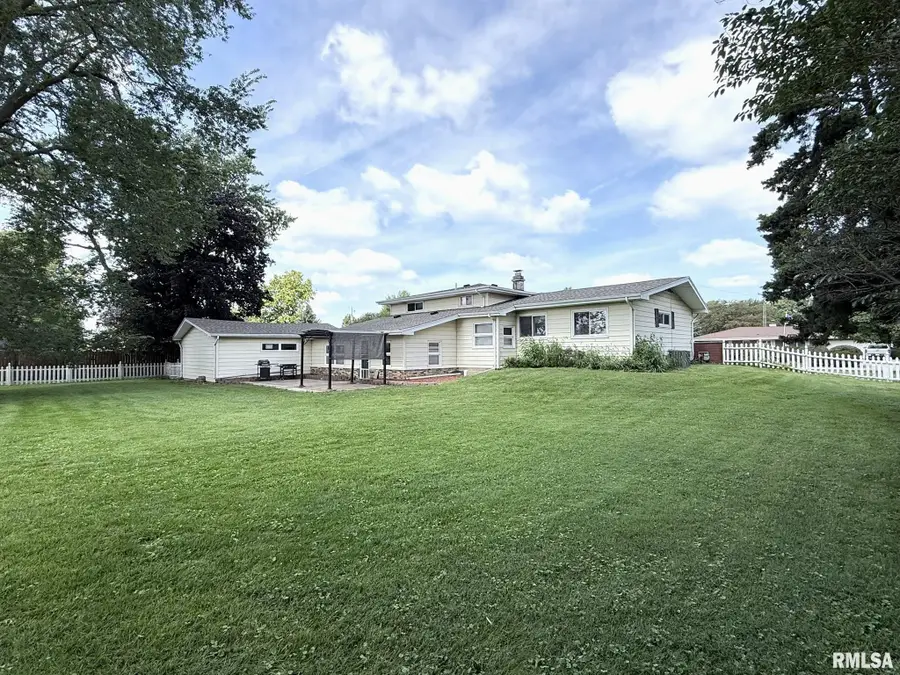 374 Kenwick Drive, Galesburg, IL 61401 - #3