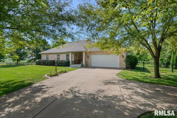 4750 Mansion Road, Chatham, IL 62629