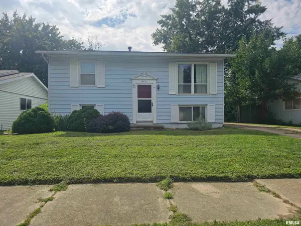 6011 N Idlewhile Drive, Peoria, IL 61615