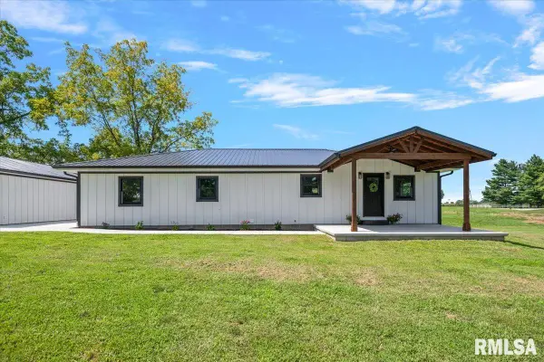 1503 N Mt Zion Road, Jacksonville, IL 62650