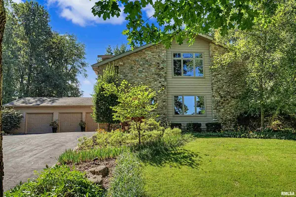 5388 Smith Road, Pleasant Plains, IL 62677