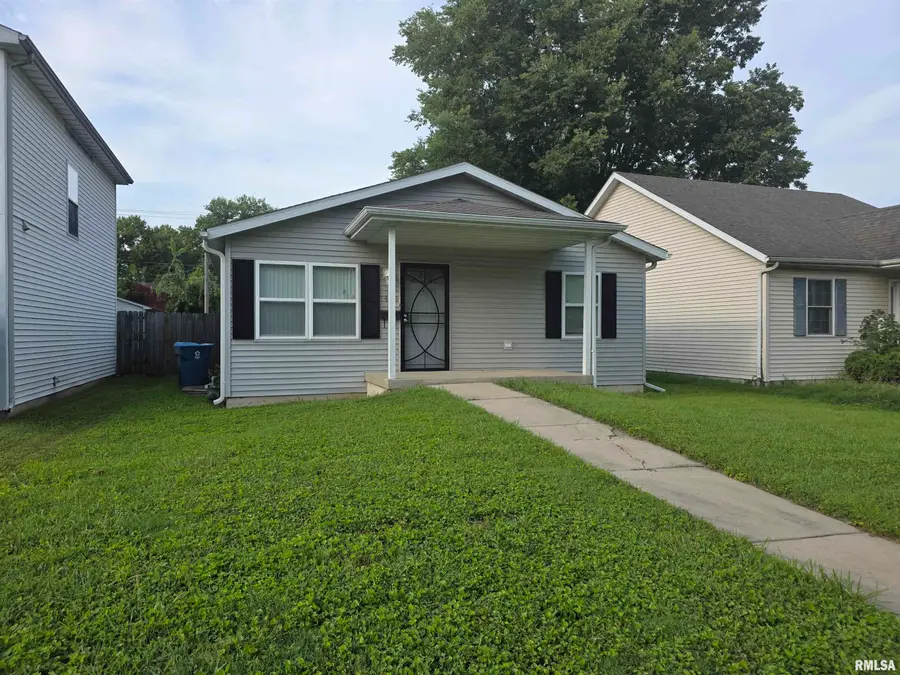 1405 E Edwards Street, Springfield, IL 62703 - #2