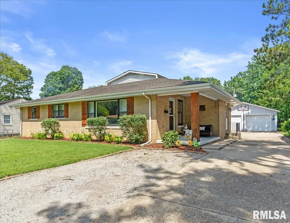 97 Circle Drive, Springfield, IL 62703-0000 - #1