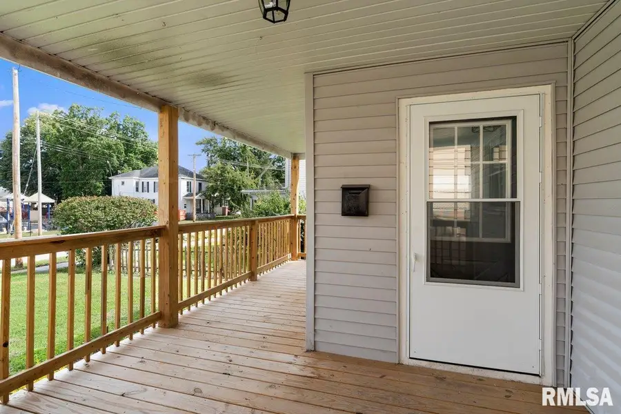 415 S Washington Street, Taylorville, IL 62568 - #2