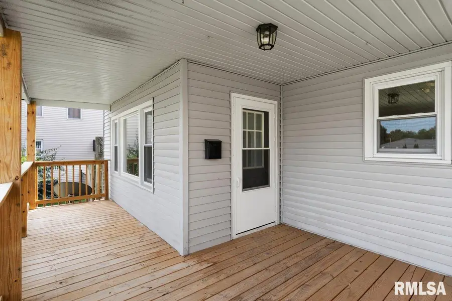 415 S Washington Street, Taylorville, IL 62568 - #3