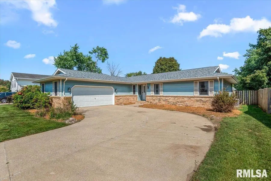 2517 Columbus Circle, Springfield, IL 62703 - #2