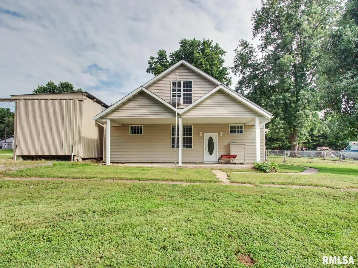 395 W Grand Street, Kinderhook, IL 62345 - #1