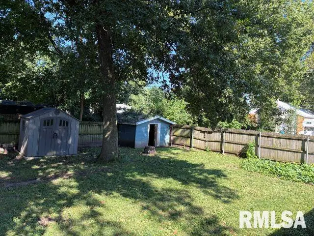 521 W North Grand Avenue, Springfield, IL 62702 - #3