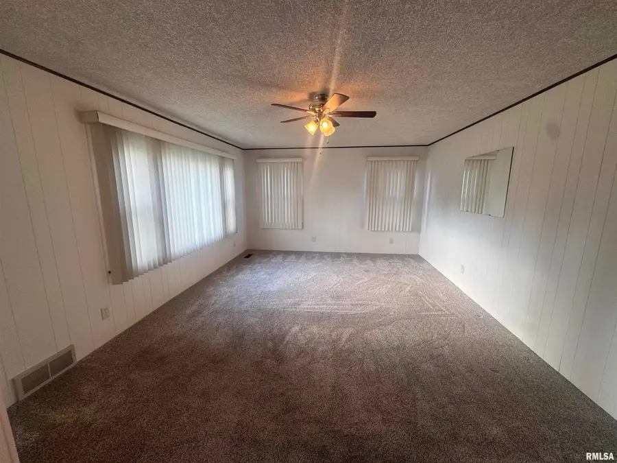 549 Arnold Street, Galesburg, IL 61401 - #3
