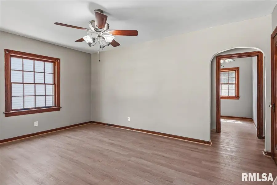 1320 E Stanford Avenue, Springfield, IL 62703 - #3