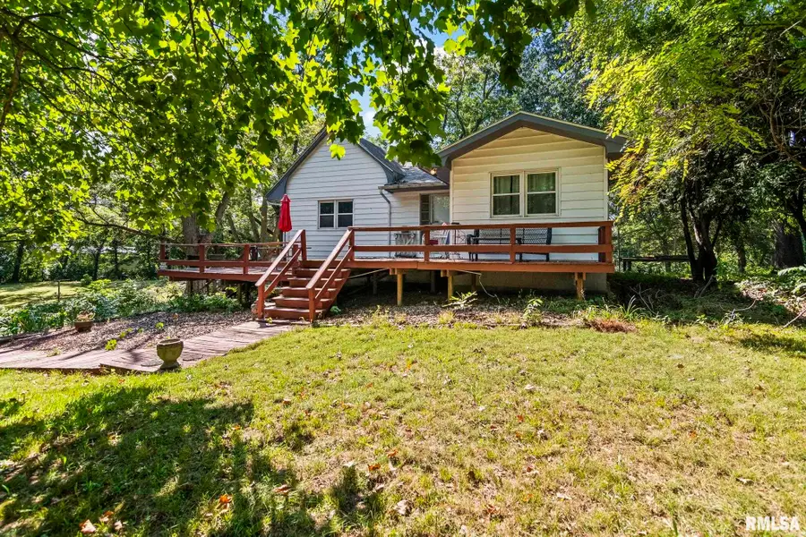 401 S 4th Street, Riverton, IL 62561 - #2