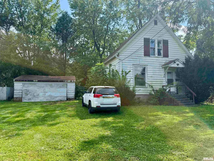 260 W 1st Street, Galesburg, IL 61401 - #2