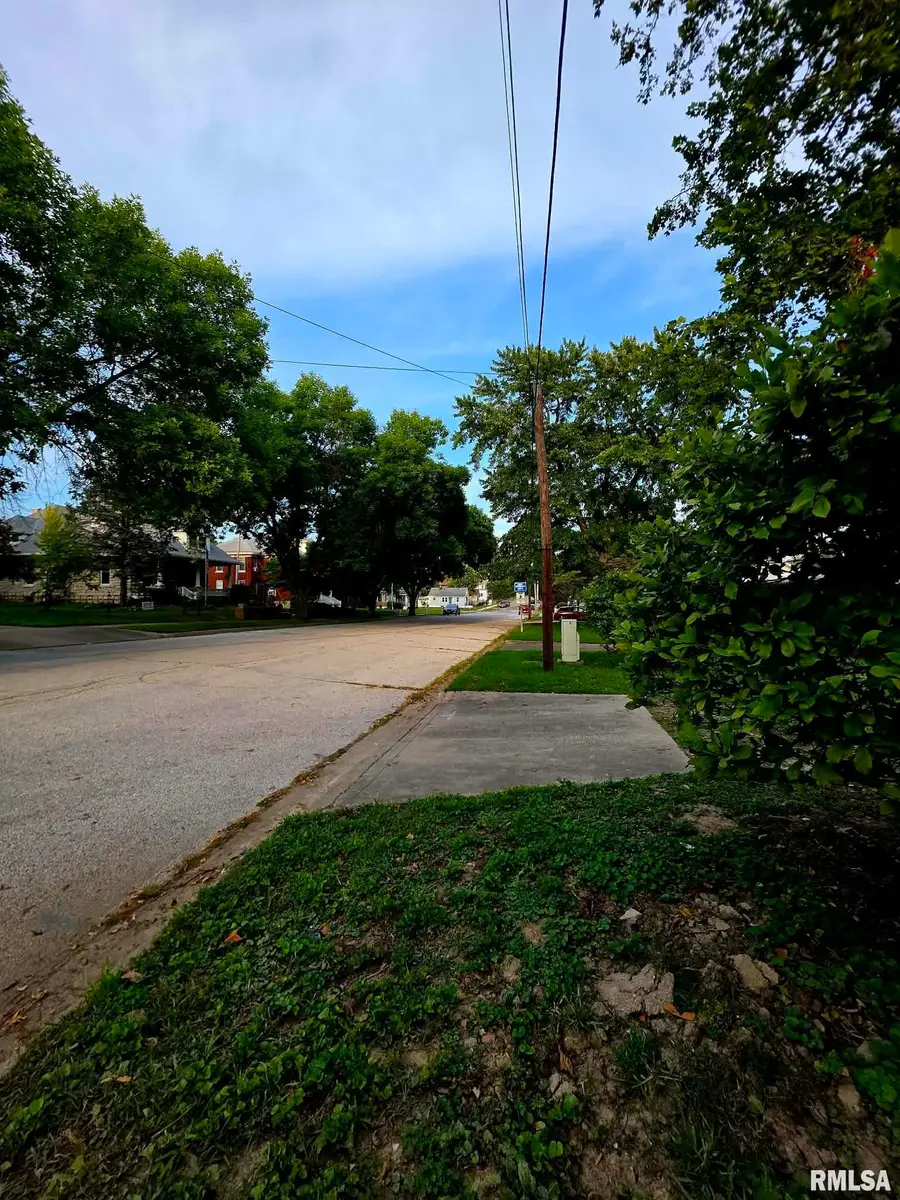 300 Spruce Street, Quincy, IL 62301 - #2