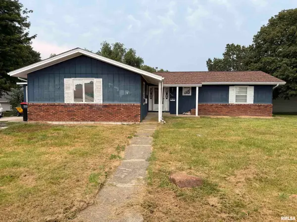 403 E Cole Grove, Assumption, IL 62510