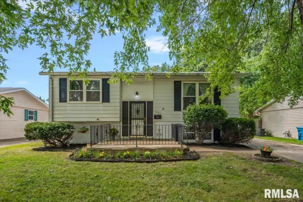 1821 Denton Drive, Springfield, IL 62702