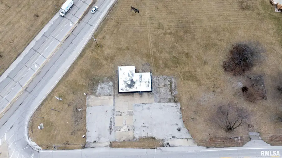 2710 E Andrew Road, Sherman, IL 62684 - #2