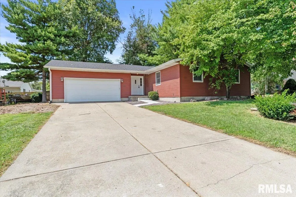 108 N Rose Drive, Auburn, IL 62615-0000 - #1