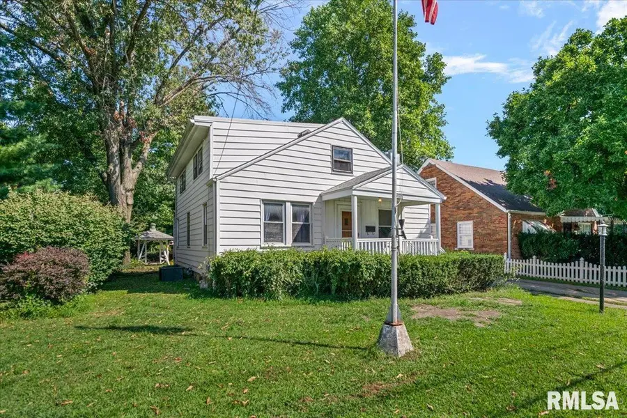 2619 E Keys Avenue, Grandview, IL 62702 - #3