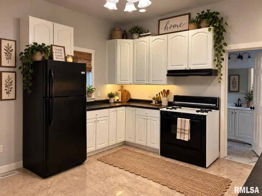 1109 Washington Street, Quincy, IL 62301 - #3
